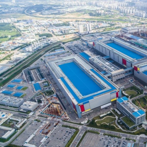 中 따라오지마!…삼성·SK·현대차·LG '초격차 팩토리' 800조 투자