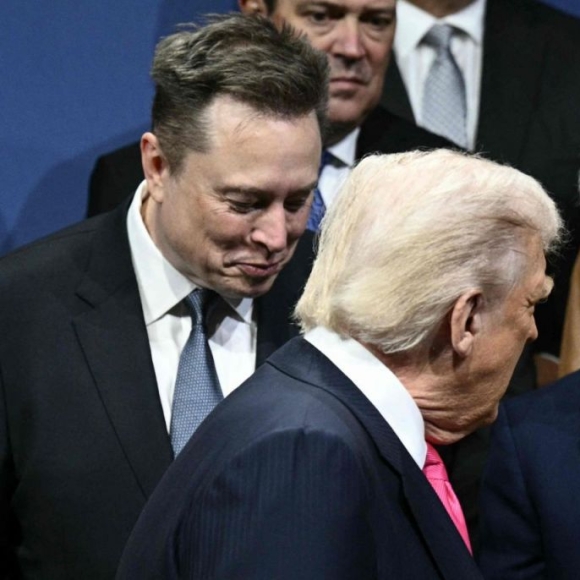 트럼프의 '퍼스트버디'가 바뀌고 있다