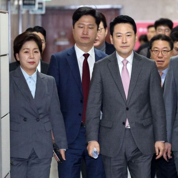 "중도가 답인데"…국힘 지도부 이제는 '강성 친윤' 딜레마