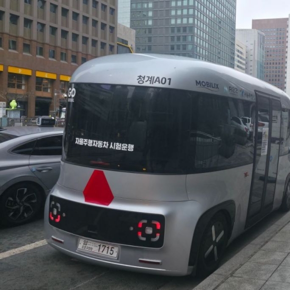 사람에게 운전대 넘기는 K자율주행…홀로서기 아직 어렵다