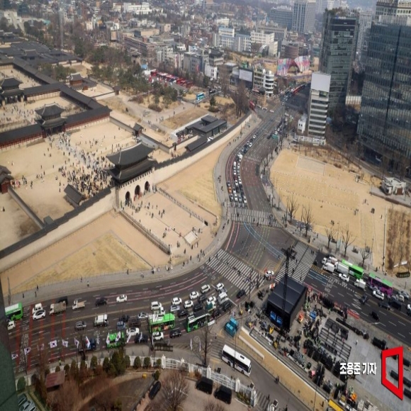 여기서 만난다, BTS… 0321 PM 8