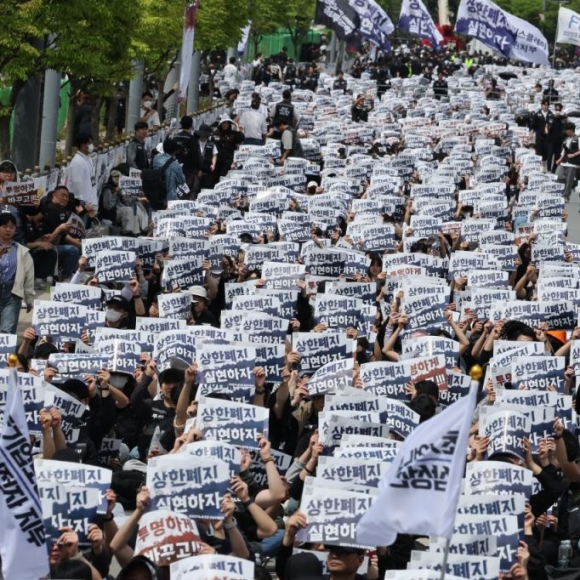 삼성 노조 '배고픈 투쟁' 아닌…'배아픈 투정' 인가