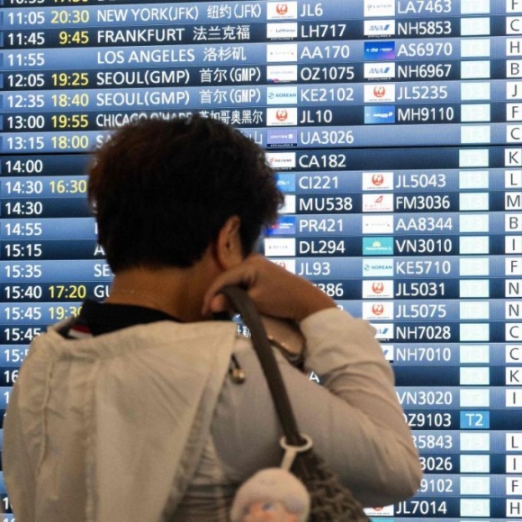 관광객 넘쳐나는 日…역대 최악 태풍 만날라 '초비상'