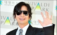 '배용준 1500만원짜리 코인', 소속사 요청으로 판매중지