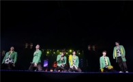 13명의 슈퍼주니어 '6500여명 관객들과 뜨거운 호흡을 나누다'