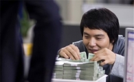 '작전'박용하, "돈 원없이 만졌어요"