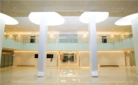 '호텔같은 느낌 그대로'...서초구청사의 화려한 변신