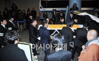 [포토]운구차에 실리는 故 장자연
