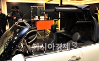 [포토] 뉴 MINI만의 전자동 슬라이딩