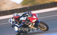 혼다, 모터사이클 2010년형 CBR125R 출시