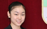 [포토]김연아  '학생증 받았어요'