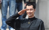 조인성, "유난스럽게 입대해 동기들에게 미안"
