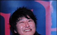 [포토]송강호 '칸 영화제 수상? 여유만만'