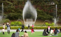 '잔디 분수 조각', 예술의전당 "공원있어요"