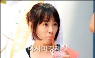 [포토]한지민 '어휴, 더워'