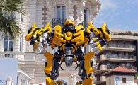'트랜스포머' 범블비, 칸영화제에 나타났다?