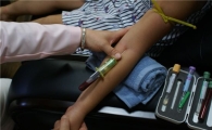 정상B형 사이서 태어난  돌연변이 AB형 여성, 국내외 통틀어 유일한 사례