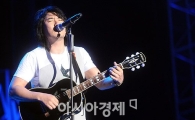 이승철, 관록과 패기, 열정이 빚어낸 '황제' 공연