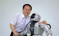 재난 로봇대회 우승 오준호 교수 "더 완벽한 로봇 만들겠다"