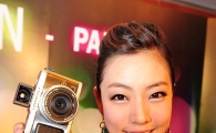 [포토] '내 얼굴보다 작은 DSLR E-P1 PEN'
