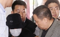 故 장자연 전 소속사 김 대표, '성접대 맞냐'는 질문에 '묵묵부답'