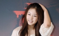 [포토]티아라 지연 '날씨가 너무 덥네요'