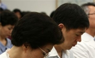 "남편과 눈도 마주쳐"… 안도하는 이희호 여사