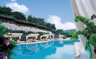 '여유만만' 늦여름 호텔 휴가