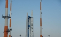 '나로호' 발사체 기립장치 철수
