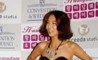 [포토]김나영 '옷이 흘러내리네'
