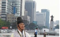 광화문광장에 '이야기꾼' 떴다