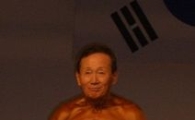 "암과 싸우는 75세 보디빌더의 꿈"
