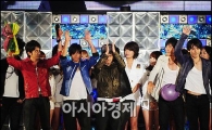 [동영상]'아송페' V6, 노련한 무대 선보여