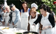 김윤옥 여사, 한식 세계화 주제로 CNN과 인터뷰