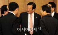 [포토] '의견 교환하는 장관들'