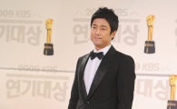지진희·김아중 'KBS 연기대상' 미니/수목 우수연기상 수상