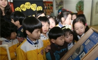 [포토]"담배를 피우면 폐가 이렇게 된데요" 
