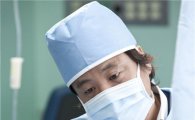 '명품조연' 성지루, 영화 '용서-식객2' 이어 '산부인과' 카메오