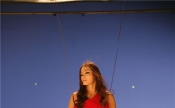 한채영, 섹시 여신 자태…생애 첫 와이어 연기 '눈길'