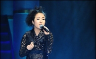 가수 정인, 남친 전격 공개..'김정은의 초콜릿'밴드 기타리스트