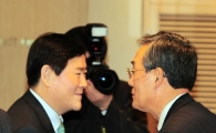 [포토] LED업계 만나는 최경환 장관