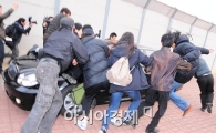 [포토] '함장, 도망가지마..'