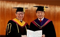 고려대 이기수 총장.. 와세다대서 명예박사학위