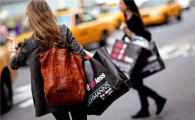 여성들, 평생 중 3년을 쇼핑에 소비