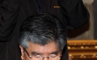 [포토] 김중수 총재 첫 금통위 고민은?