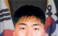 [천안함침몰]軍 김경수 중사 시신 33번째 수습(상보)