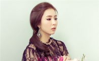 신세경, 패션 화보서 청순+로맨틱 매력 발산