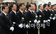 [포토] 삼성사장단의 천안함 장병 조문
