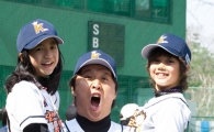 '날려라 홈런왕' 정준하 '리틀야구장 짓기 운동' 동참