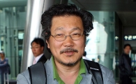 [포토]홍상수 감독 '주목할 만한 시선상 받고왔어요'